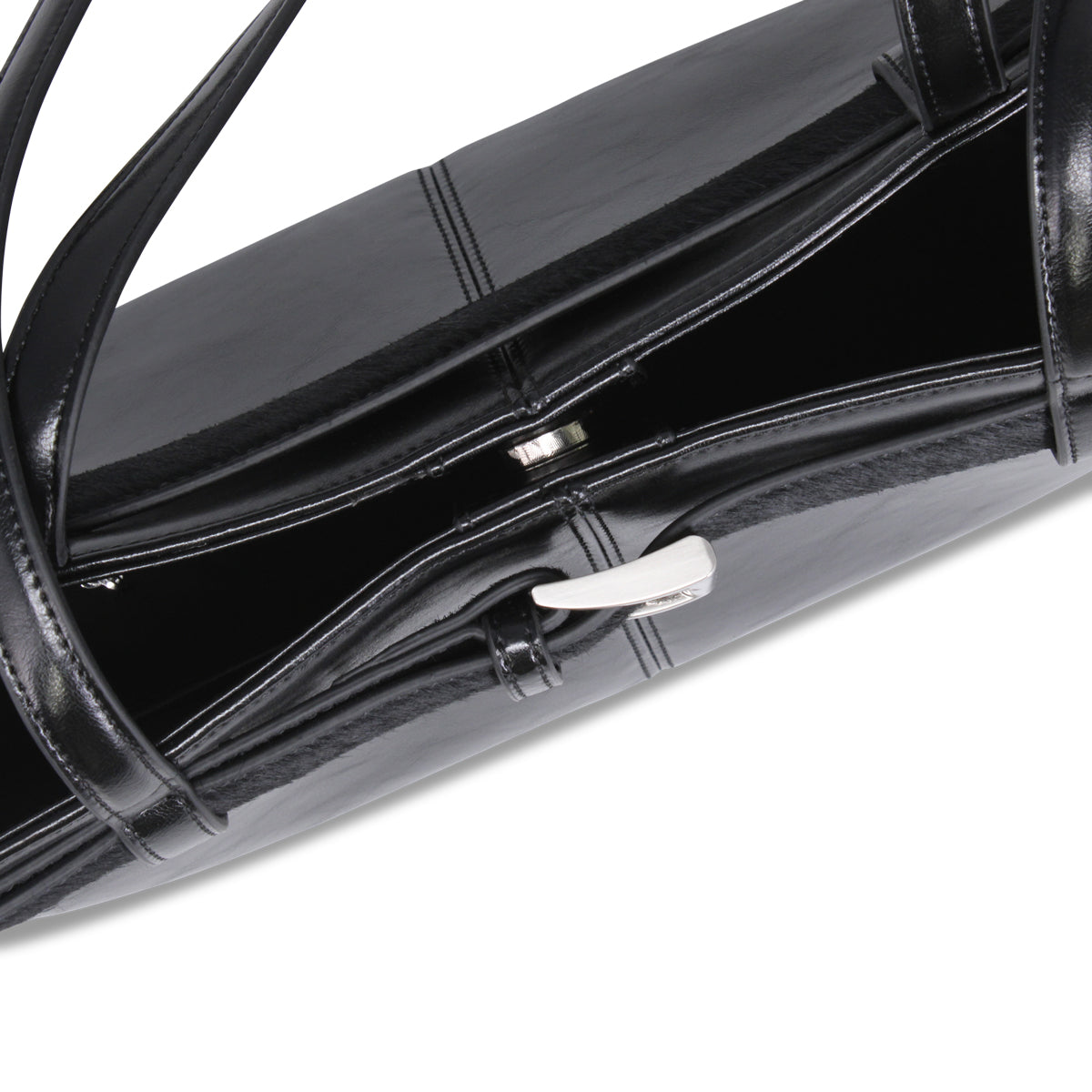 BLACK | Detail