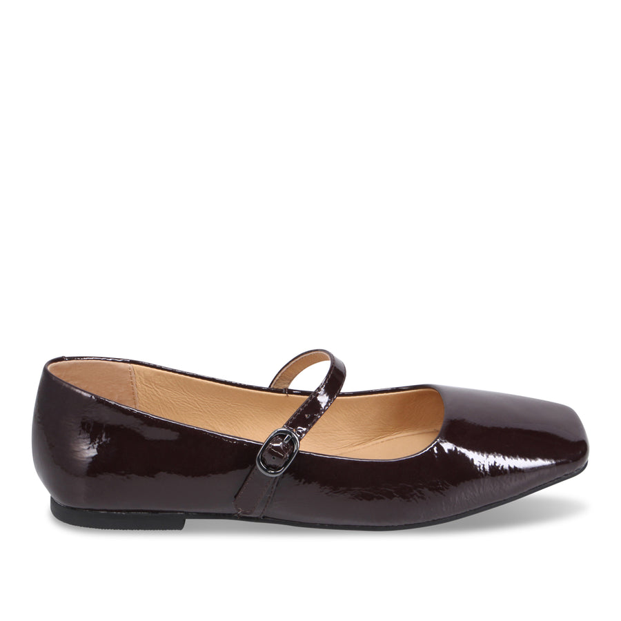 BURGUNDY PATENT | Right