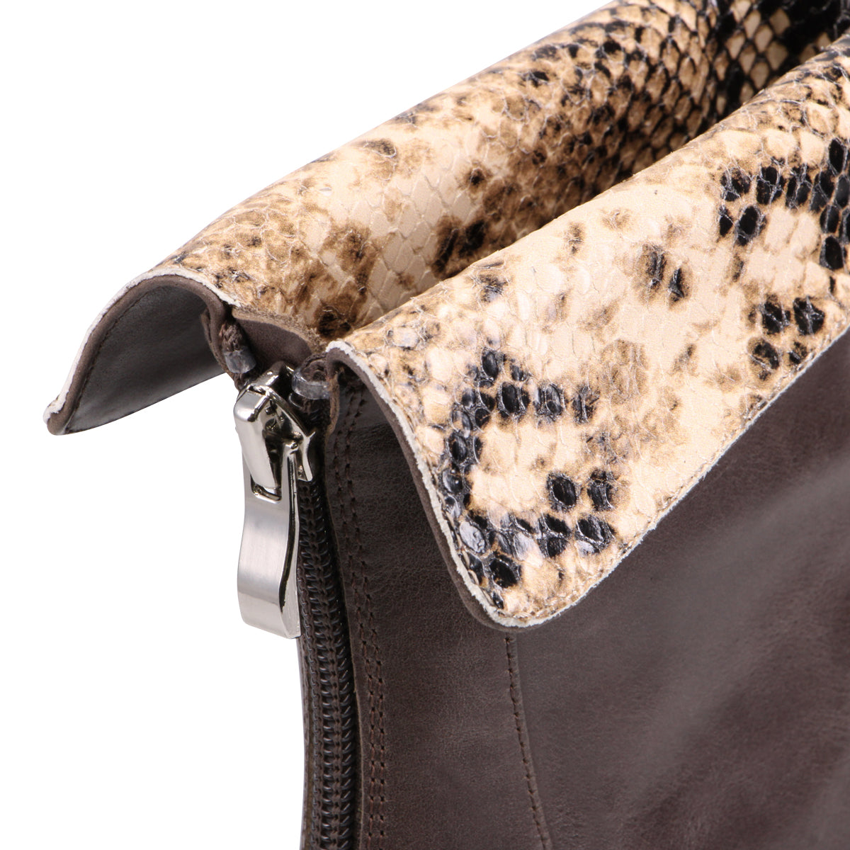 CHOC SNAKE | Detail