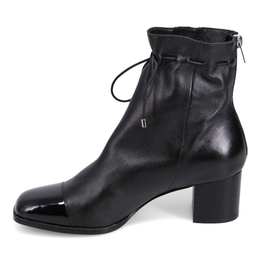 BLACK PATENT | Left