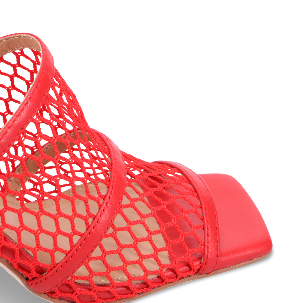 RED LEATHER | Detail