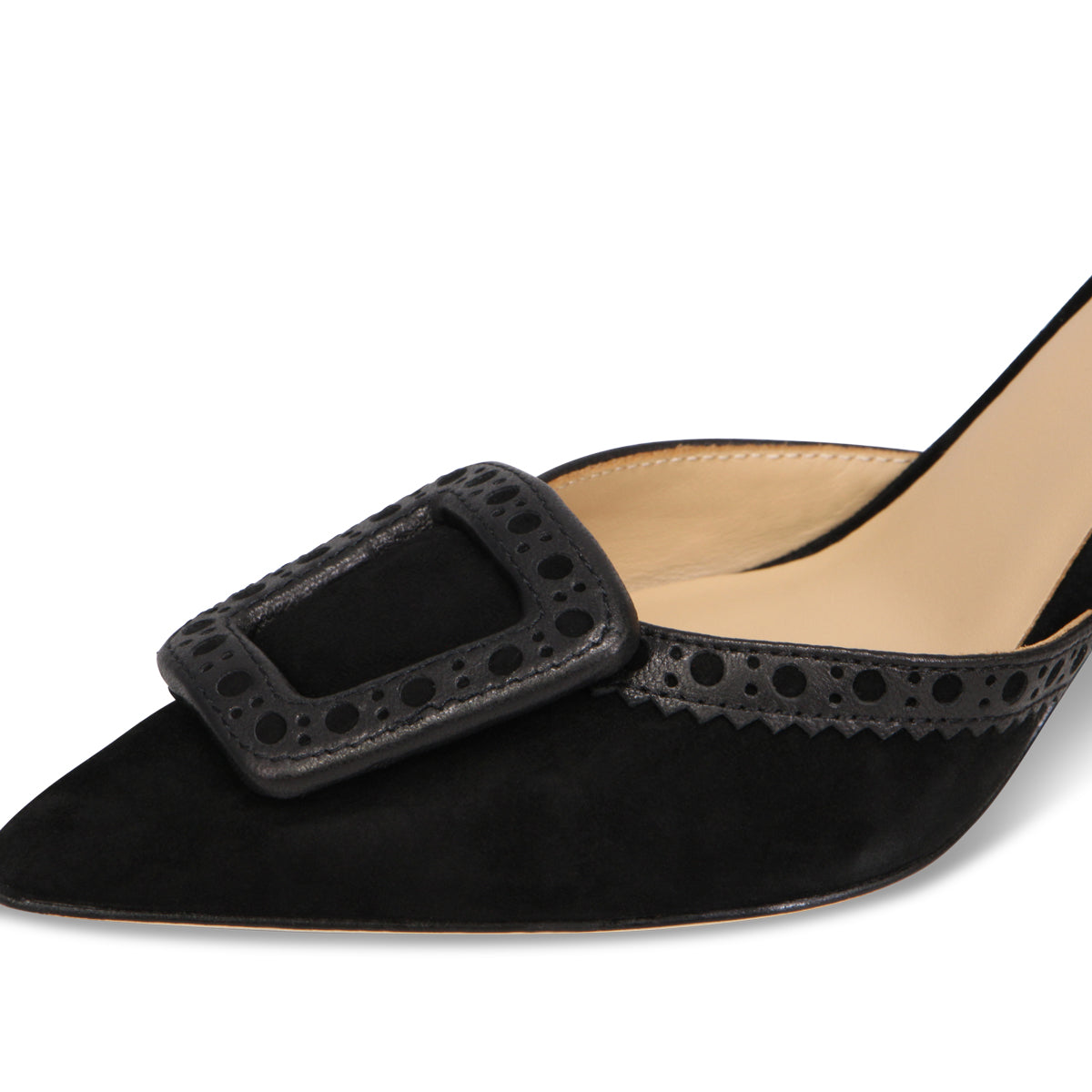 BLACK | Detail