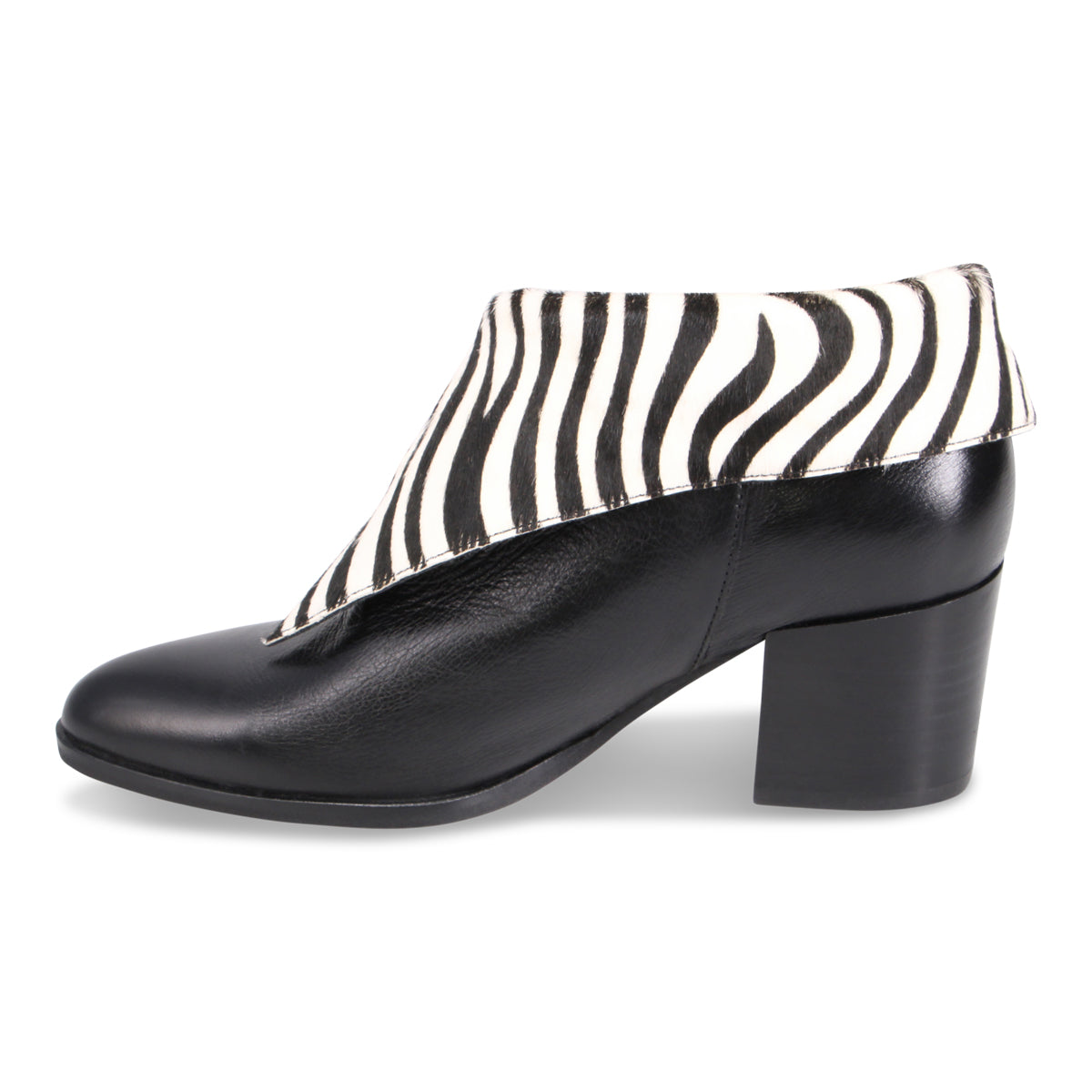BLACK ZEBRA | Left