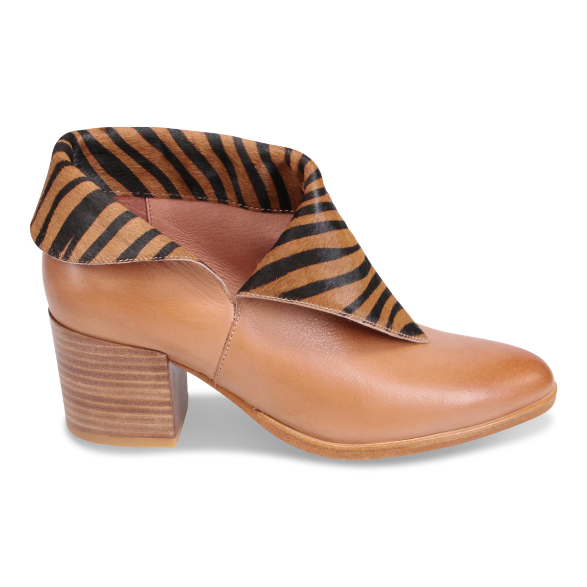 TAN TIGER | Right