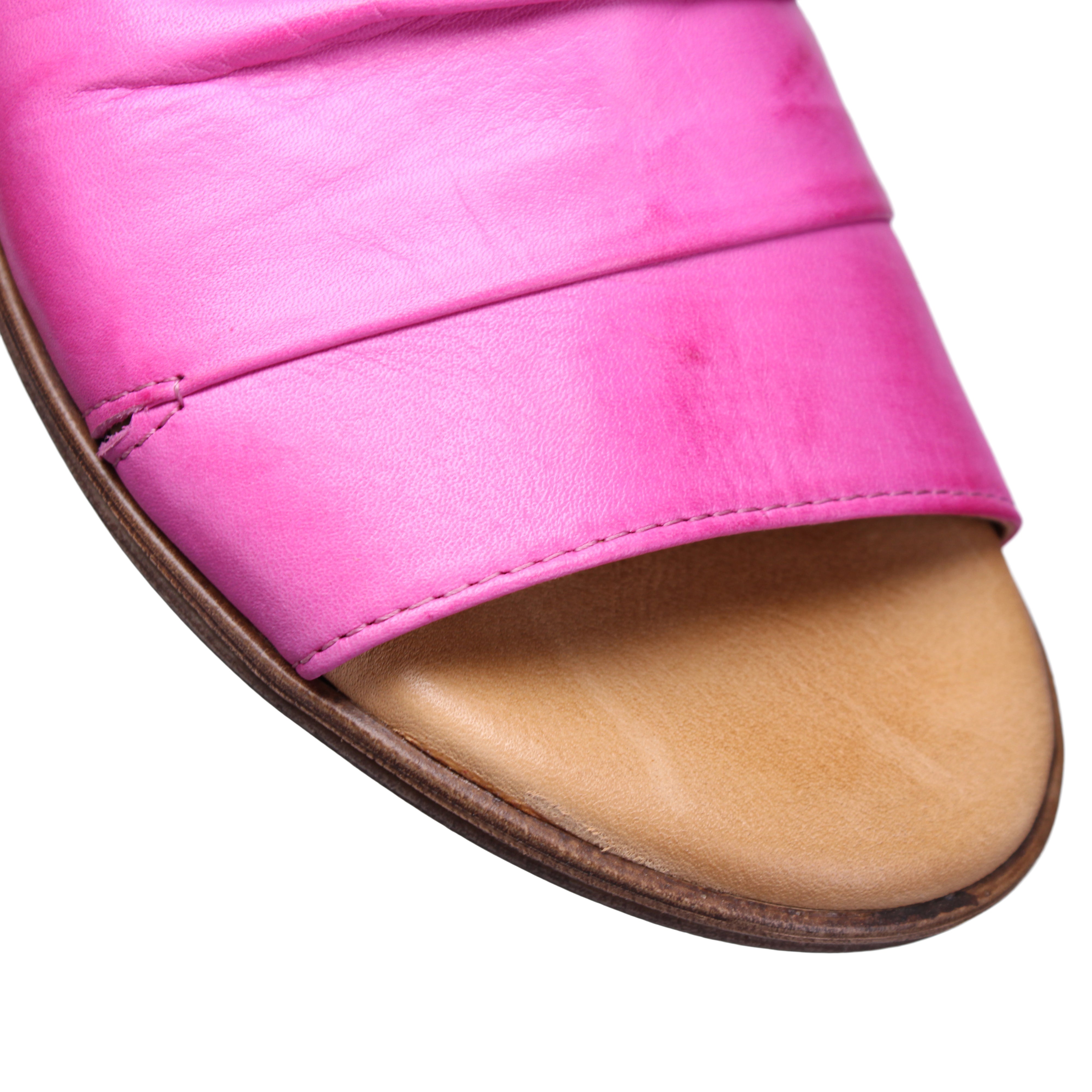 FUCHSIA | Detail