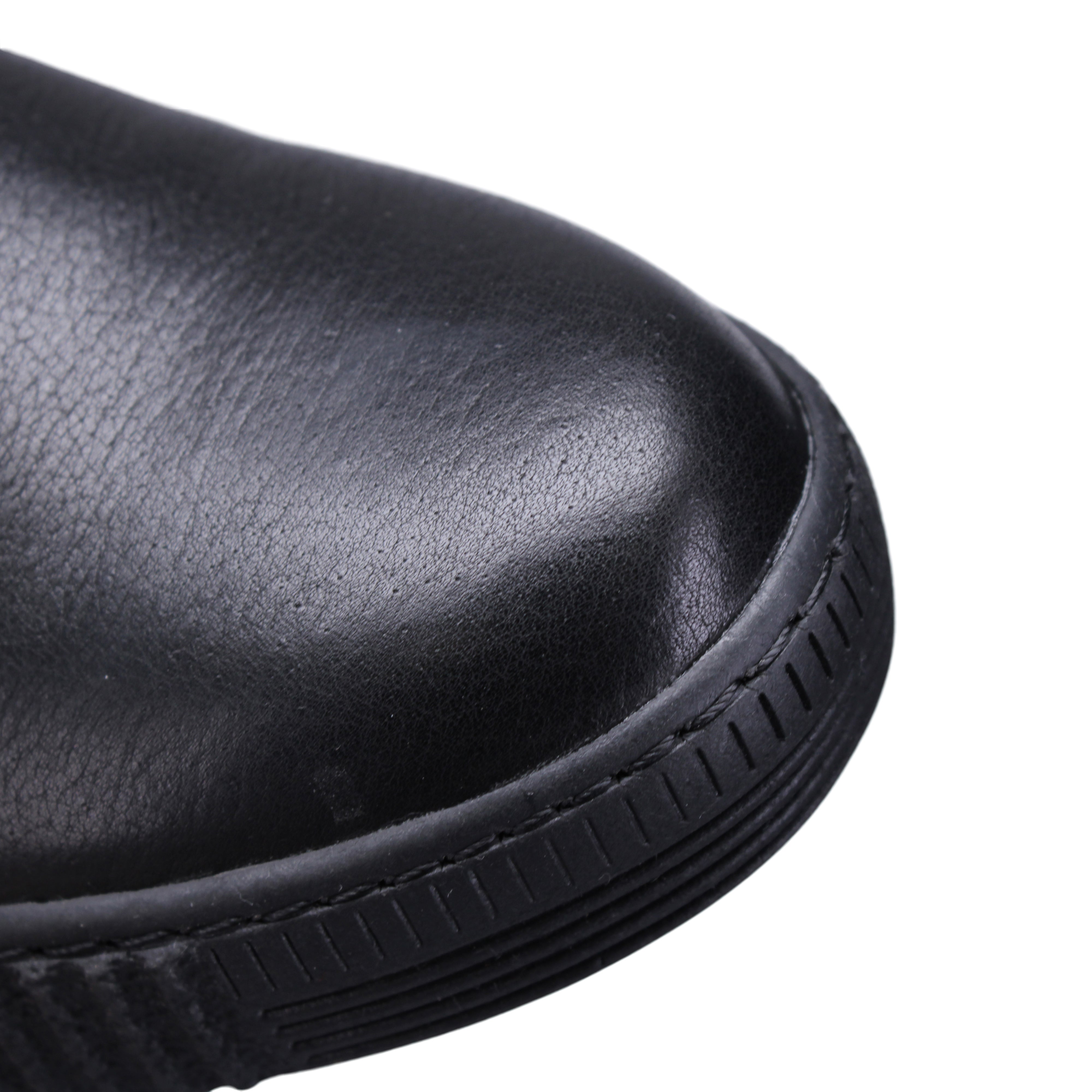 BLACK/BLACK | Detail