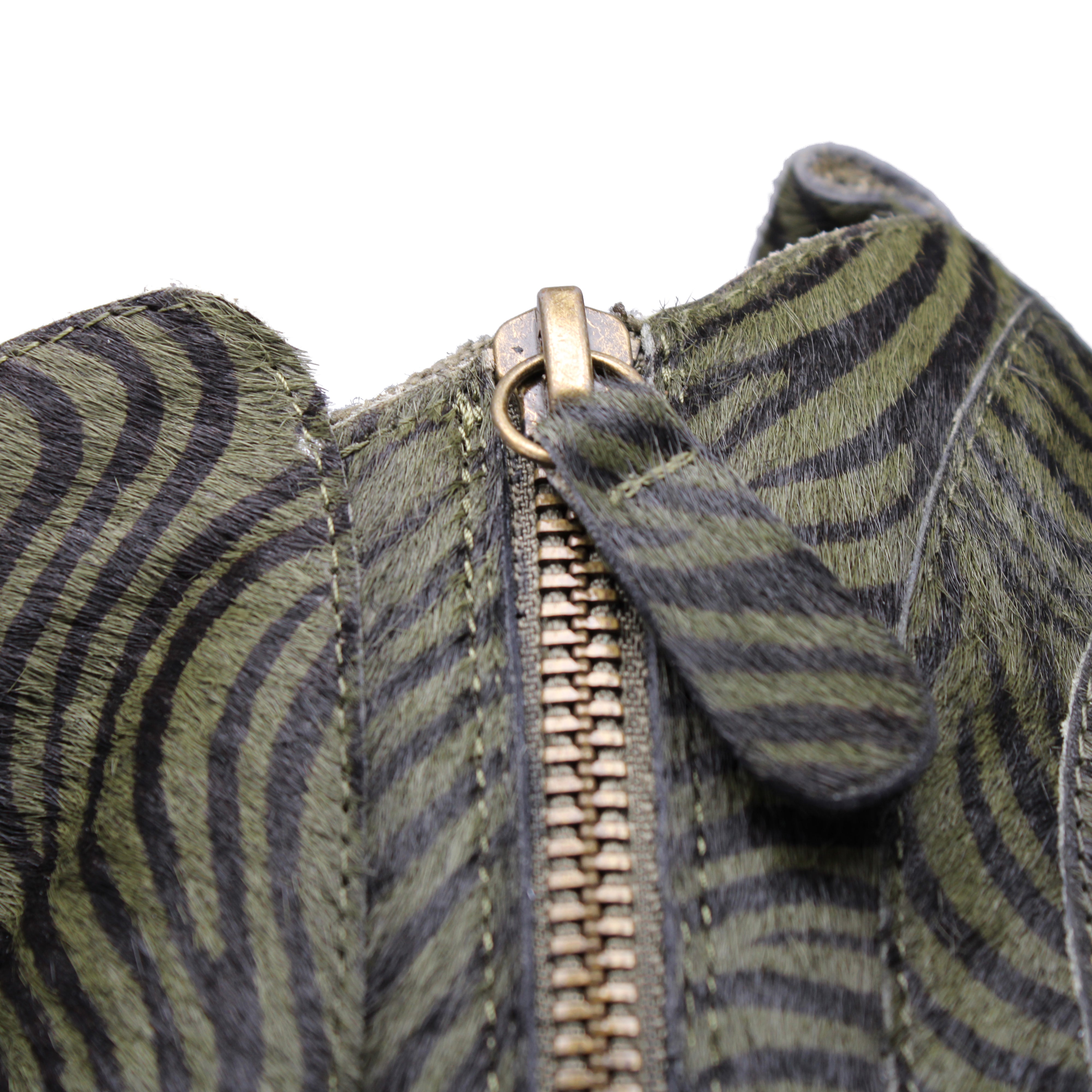 KHAKI/ZEBRA | Detail