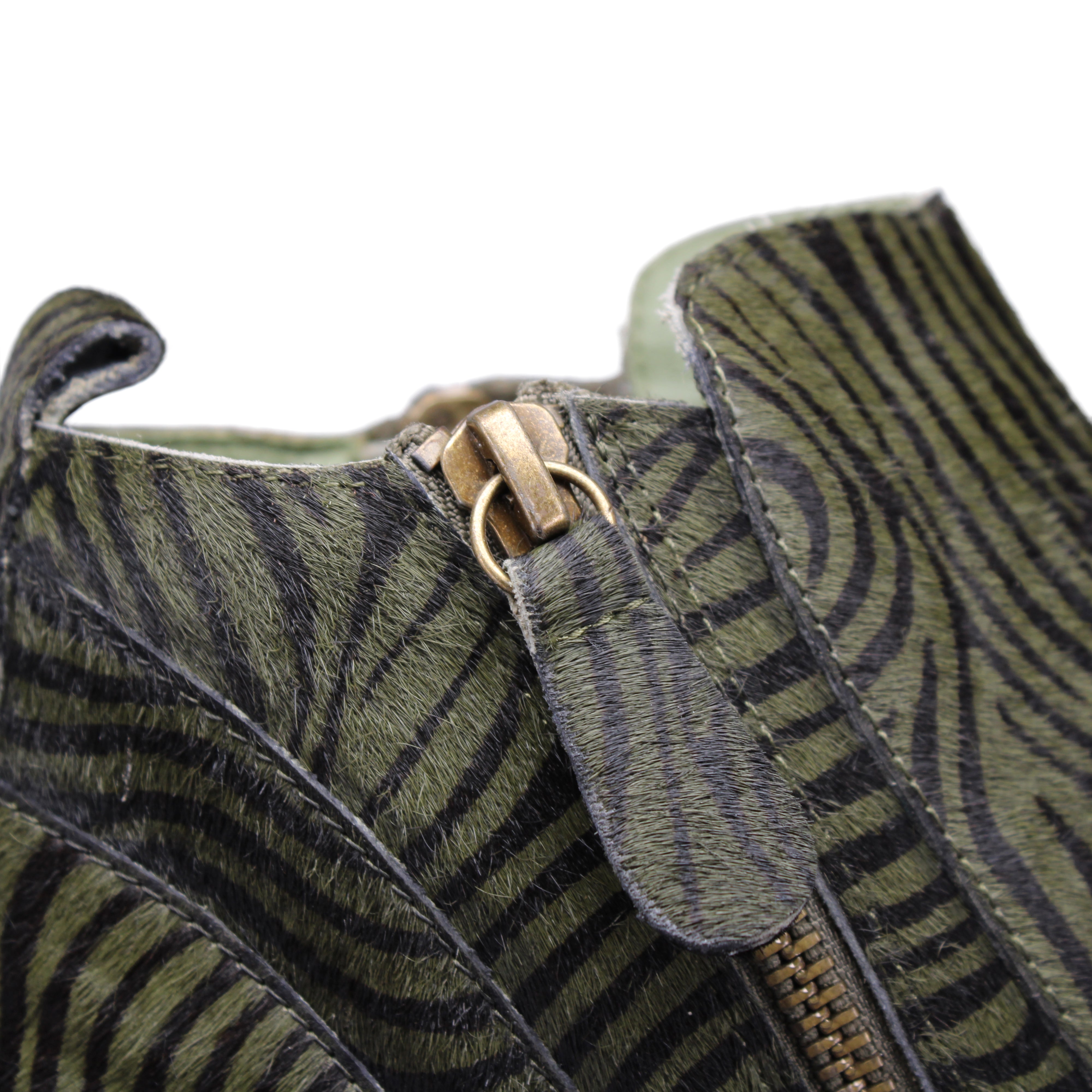 KHAKI/ZEBRA | Detail